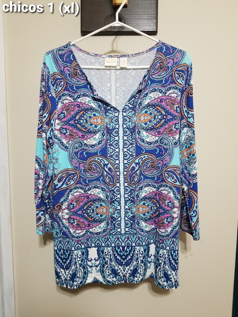 Chicos Top Size 1(XL) Blue Paisley V Neck Tunic  Nwotags
